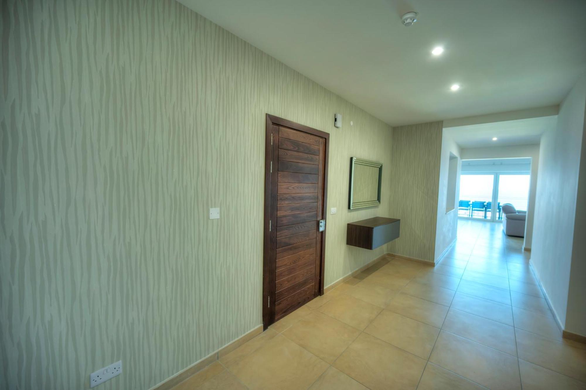 Fort Cambridge Apartments สลีมา ภายนอก รูปภาพ
